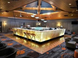 BAR & RESTAURANT 