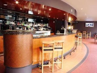 RESTAURANT & BAR