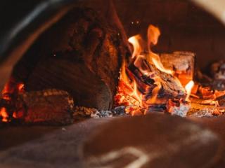 WOODFIRE PIZZA OVEN 