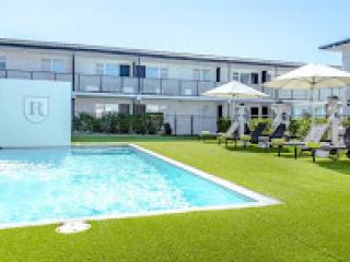 POOL COMPLEX 