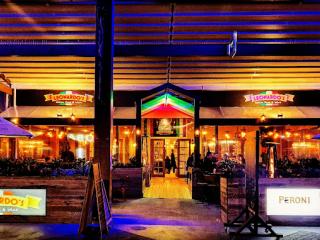LEONARDO'S ITALIAN FOOD & WINE 