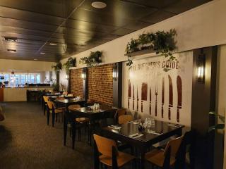 MAC'S RESTAURANT 