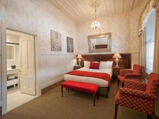 PRINCES GATE BOUTIQUE HOTEL