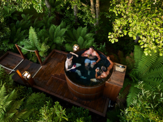 SECRET SPOT HOT TUBS 