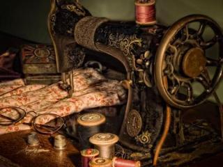 ZIPPERS ALTERATIONS & REPAIRS 