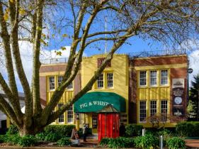 PIG & WHISTLE
