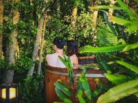 CEDAR HOT TUBS 
