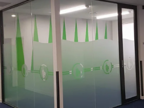 THE GLASS GUYS