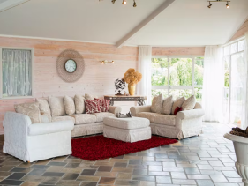 COUNTRY RETREAT 