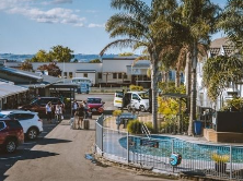 AURA ACCOMMODATION 