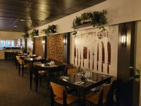 MAC'S RESTAURANT 