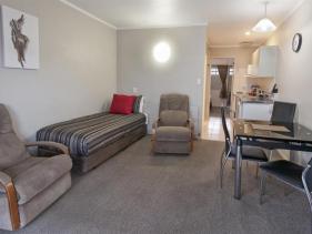 1 Bedroom Spa Lounge