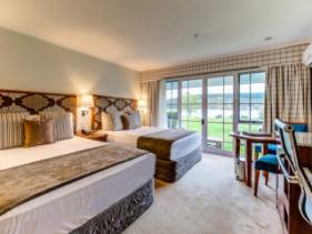 LUXURY ACCOMMODATION